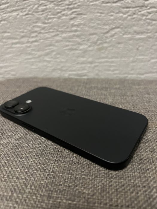 Iphone 16 256gb, 93% bateria, gwarancja