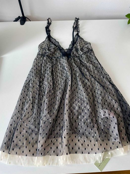 Intimissimi - model LBD2565 - Halka babydoll wykonana z dwóch warstw tiulu w kontrastującym kolorze z wyrafinowanym wzorem w kropki - Nowa