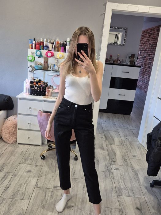 Czarne mom jeans