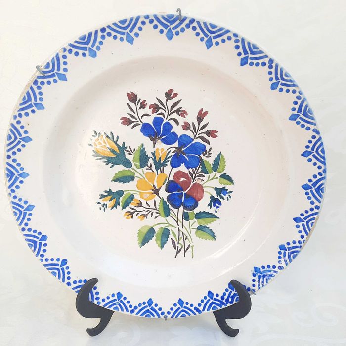 Prato de cerâmica para pendurar na parede