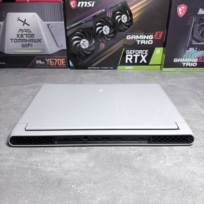 Dell Alienware x17 R1 i7-11800H | RTX 3070 | 32GB | 1TB | 360Hz