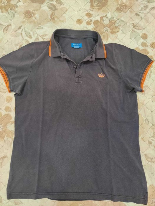 Polo Adidas tam. L em excelente estado
