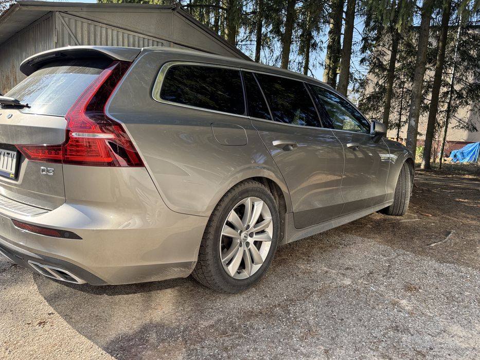 Volvo v60 d3 2020r