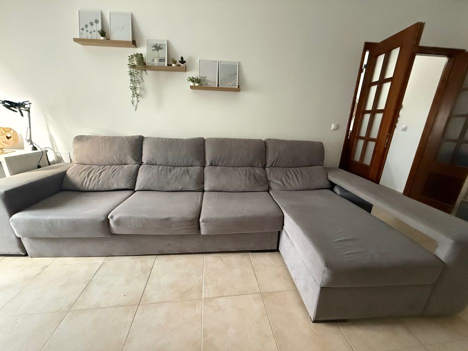 Sofá cinzento 4 lugares