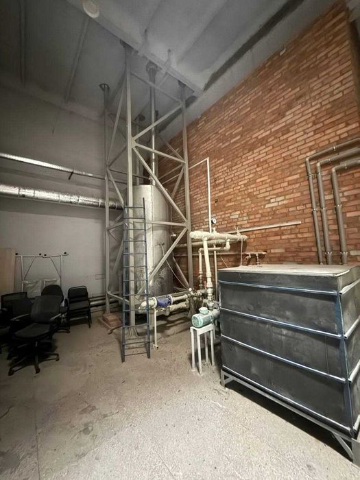 Здається виробниче або складське приміщення 800 кв.м. добрий стан.