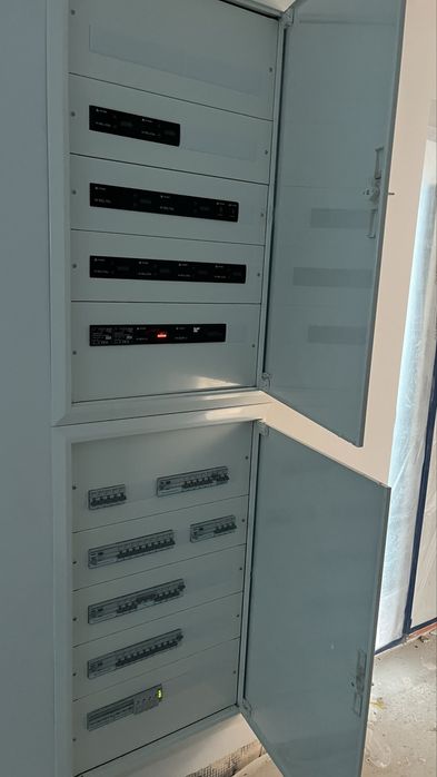 Usługi elektryczne, elektryk, smart home, monitoring, bramy, domofony