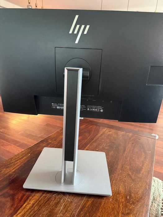 HP E243 24” IPS Full HD