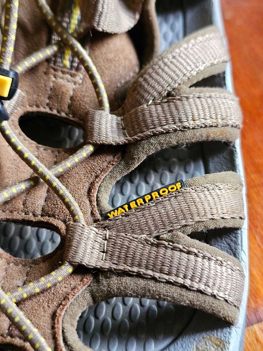 Продам сандалии для трекинга известнейшего бренда Keen ( USA )