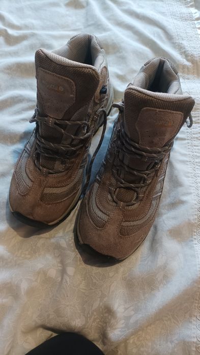 Ботінки в гарному стані