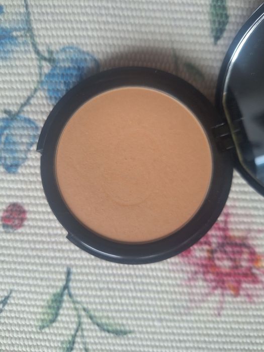 Puder oriflame giordani gold