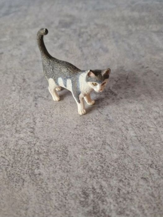 Figurka Schleich 13638 - farma 2008 kot domowy stan jak na zdjęciach z