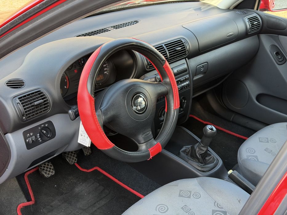 SEAT Leon 1.6 105cv – 108 mil km – Estado Impecável