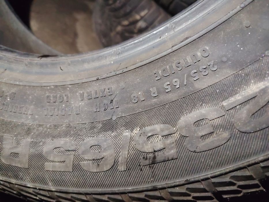 235 65R18 Continental