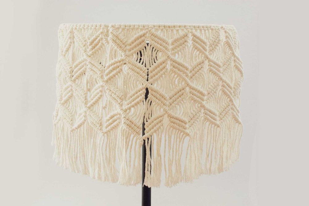 Abażur makrama ręcznie robiony dostępny od ręki