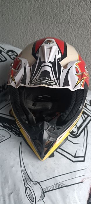 Kask na Crossa  lub hulajnogę