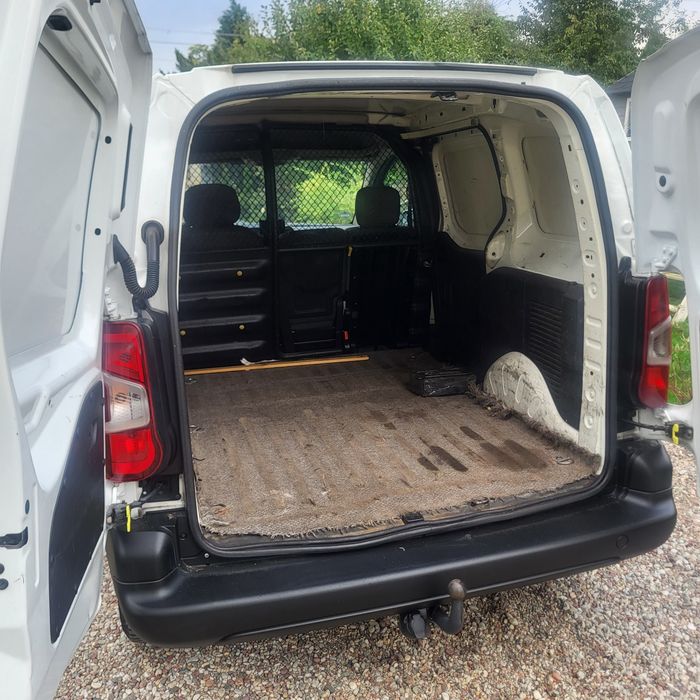 Citroen Berlingo 2012 Rok Lift 1.6 Hdi 3 osobowe !!!Hak
