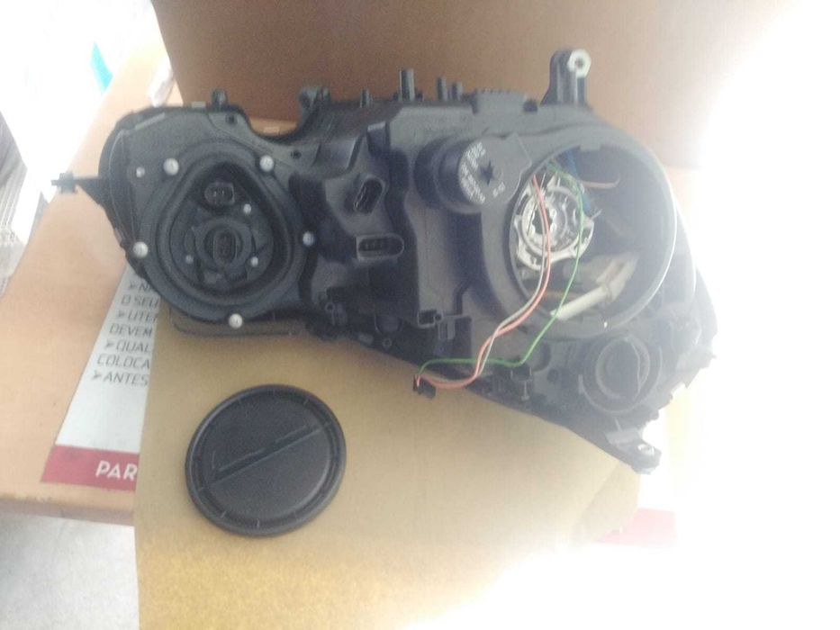 Farol Esquerdo Mercedes W211 de 2002 Novo