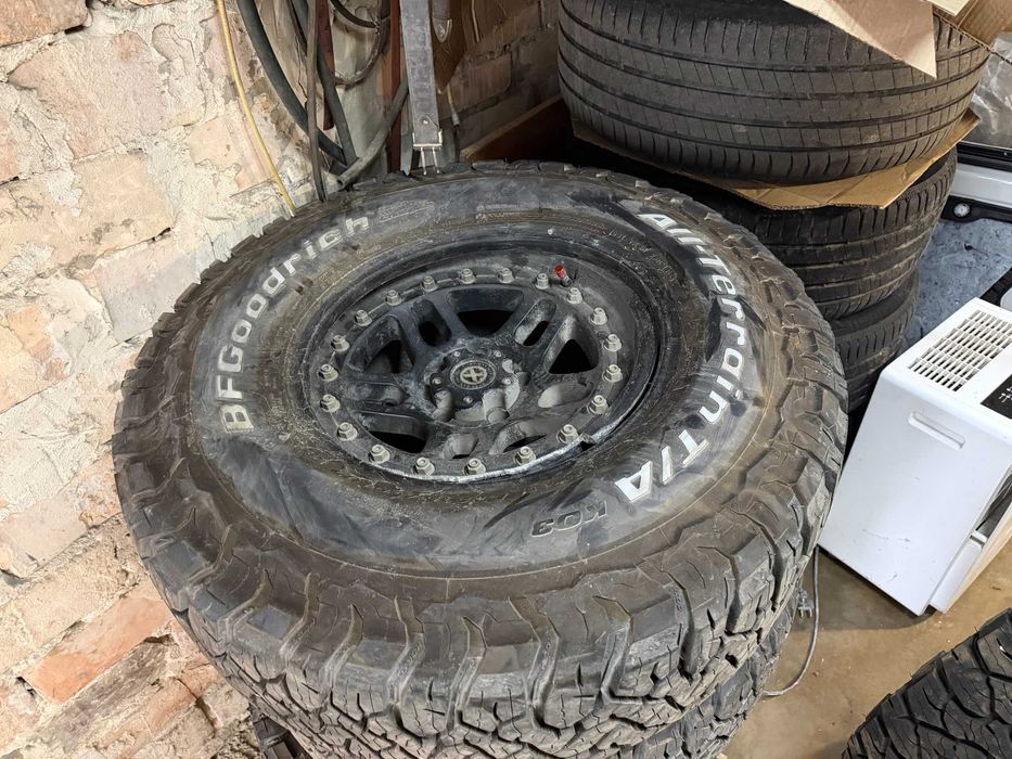 Колеса шини 315/70 R17 BFGOODRICH  T/A KO2 + диски 5х127 комплект