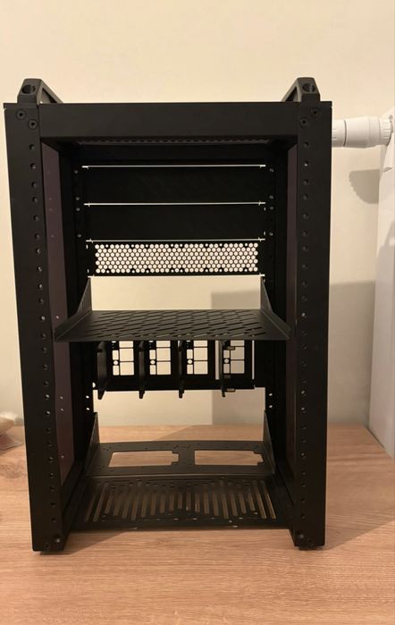 DeskPi RackMate T1 8U 10" + półki / akcesoria Raspberry Pi