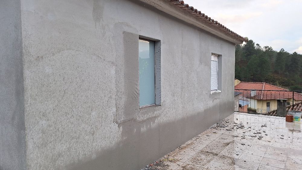 Moradia V4 em fase de requalificação