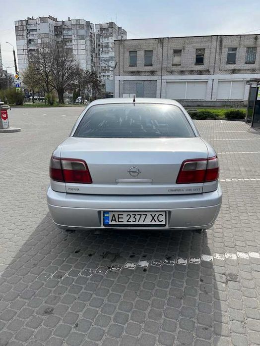 авто Opel Omega, 2002