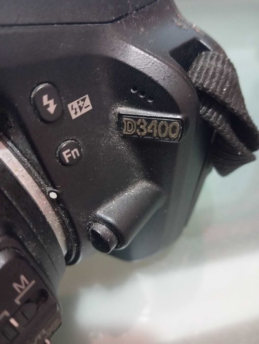 Camerâ Fotográfica Digital NIKON D3400 com Lente NIKON DX18-105mm