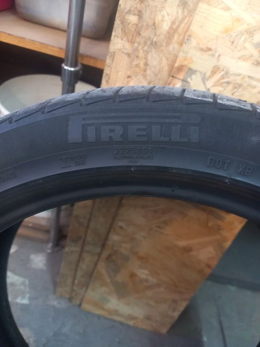 Продам б/у шины Pirelli 245/40R18