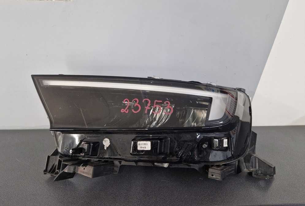 Opel Mokka II 2 B 20r.- Lampa Przód Lewa Full Led
