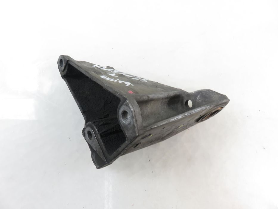 Łapa Skrzyni Vw Passat B5 1.9 Tdi