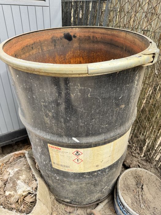 Beczka stalowa używana