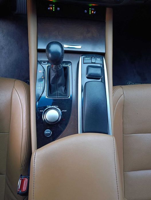 Lexus GS 350 2014 року 3.5 л. /бензин