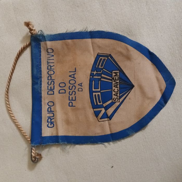 Diversos galhardetes 10 € cada 1