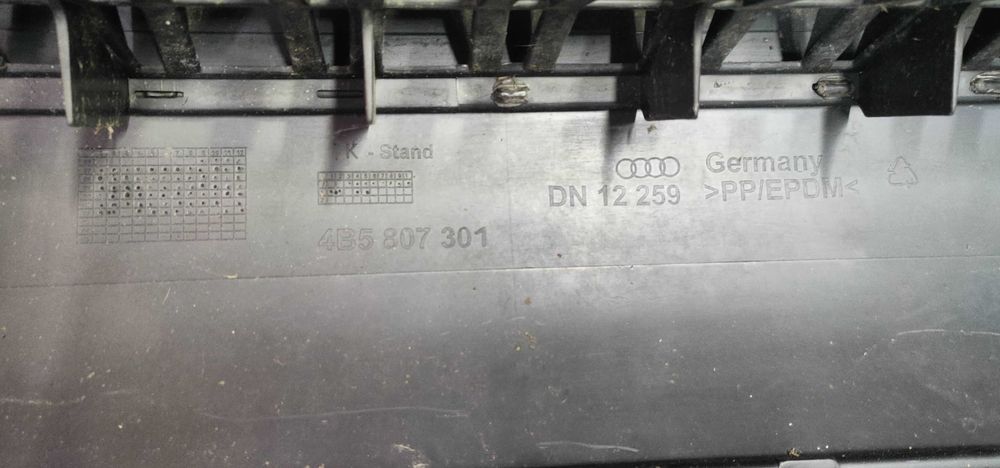 Zderzak tył tylny Audi A6 C5 S6 Sedan