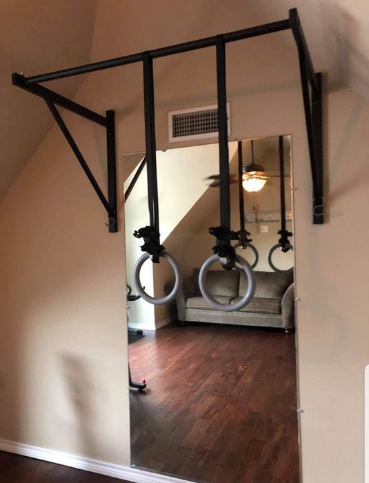 Barras de pull up e elevações