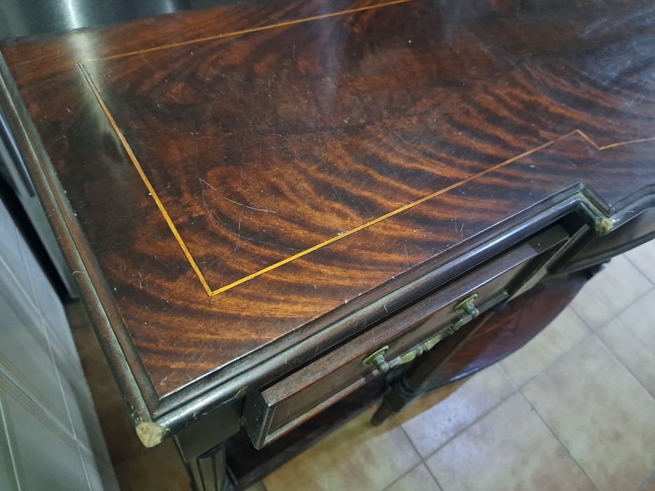 Consola de entrada vintage em cerejeira