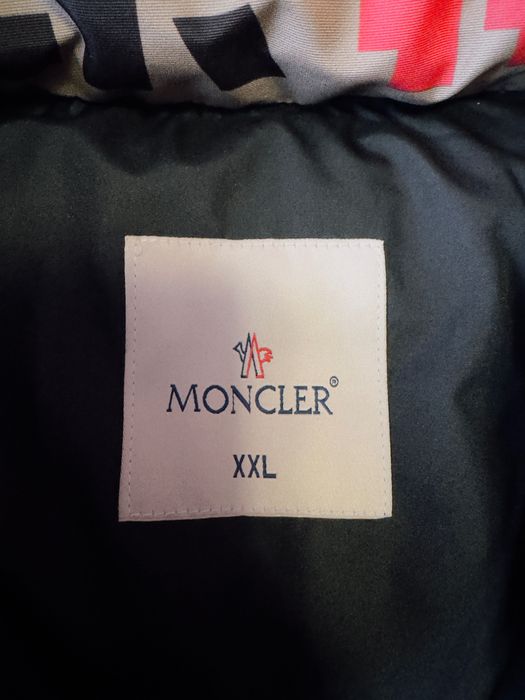 Чоловіча брендова жилетка