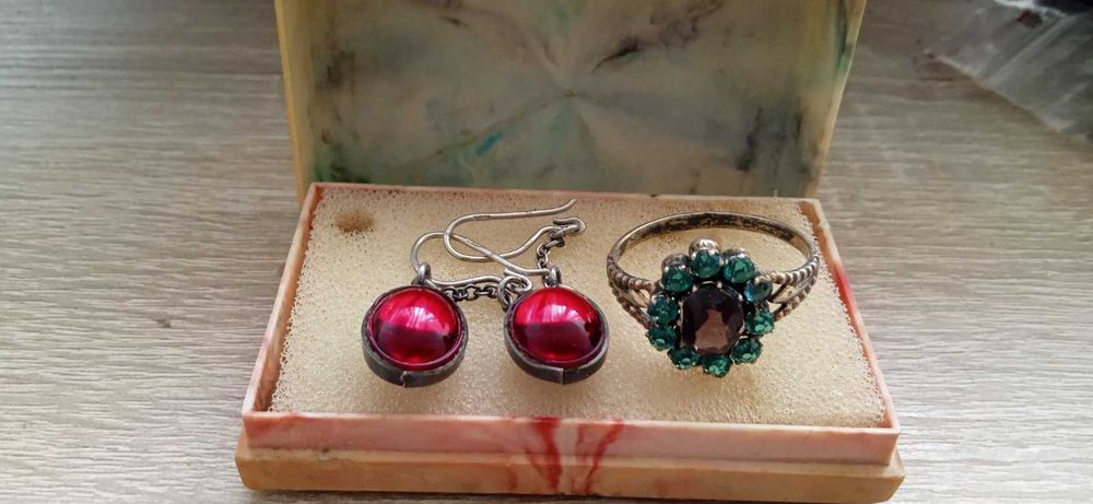 Винтажные изделия.