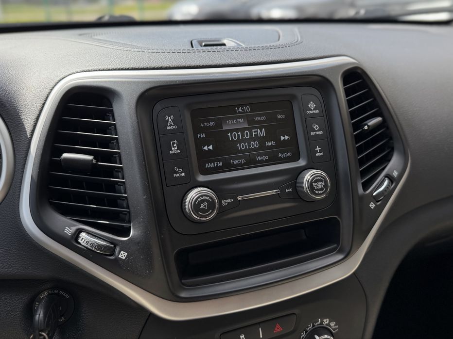 JEEP CHEROKEE 2016 року, 2.4 бензин, автомат, повний привід.