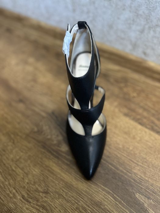 Жіноче взуття Bata Італія шкіра