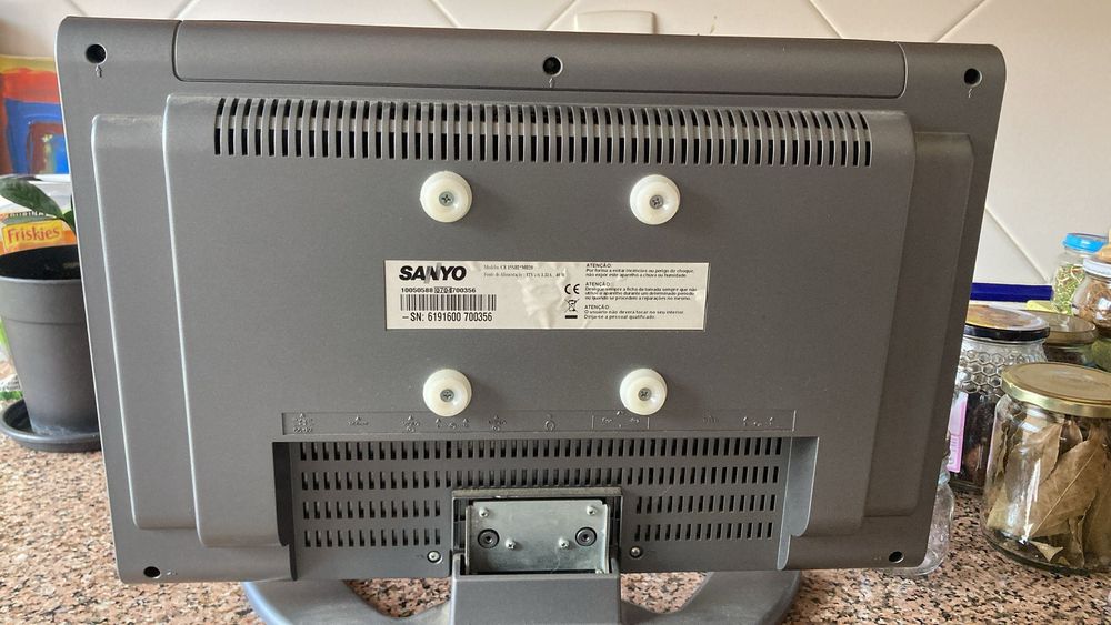 Televisão Sanyo a funcionar