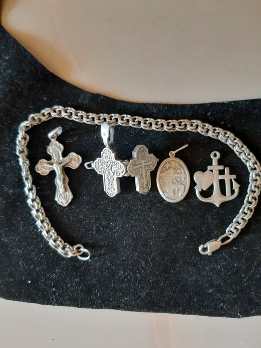 Продам серебренные изделия.