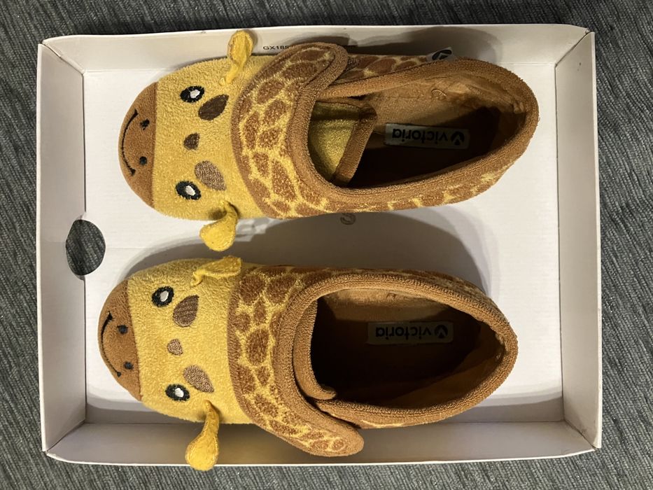 Pantufas Victoria Girafa 30