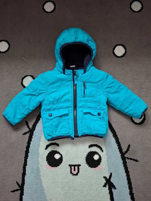 Niebieska kurtka zimowa z kapturem na zamek polar F&F 68 74