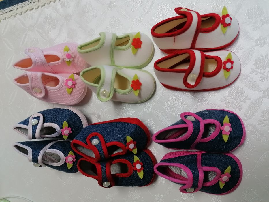 Sapatos de bebé com flor NOVOS