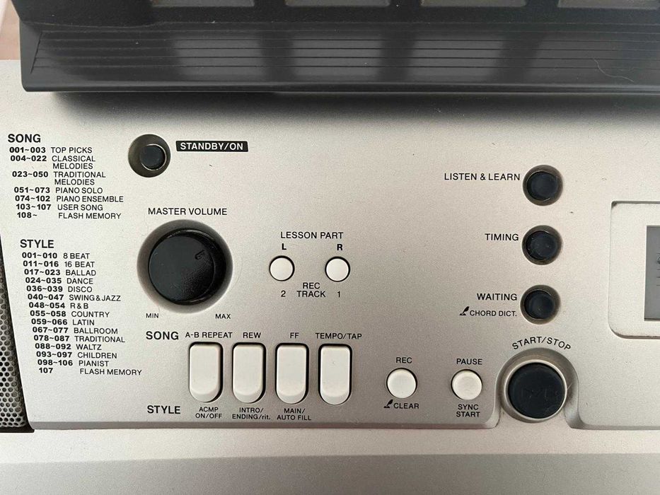 Teclado YAMAHA PSR-E313