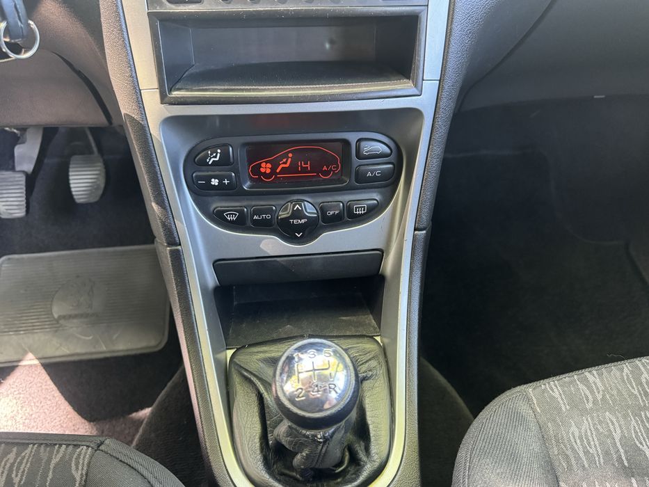 PEUGEOT 307 1.4 HDI 5 LUGARES