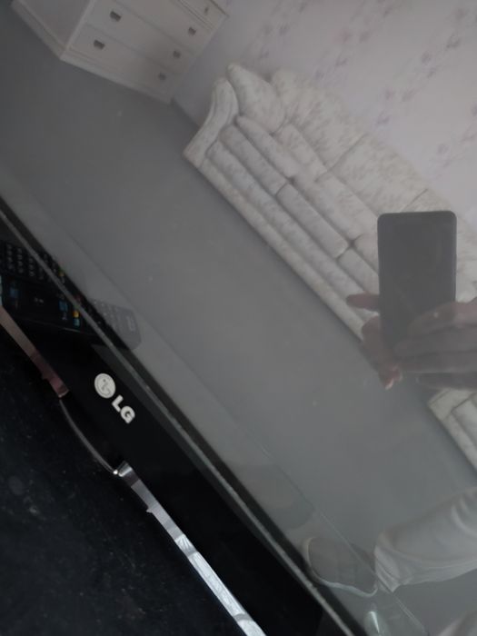 Телевізор LG у чудовому стані 42 діагональ