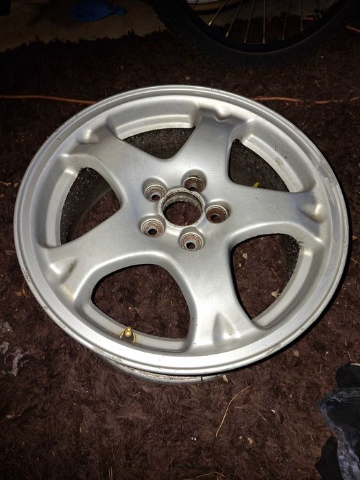 Felga subaru impreza gt 16