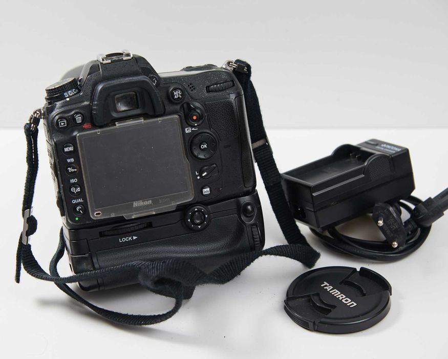 Nikon d700 com grip e objectiva