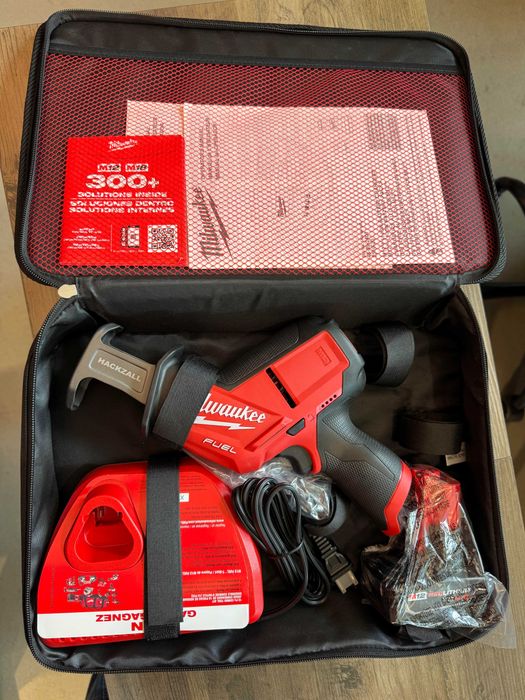 Piła szablasta Milwaukee M12 bateria 4.0ah Zestaw 2520-21xc NOWY z USA